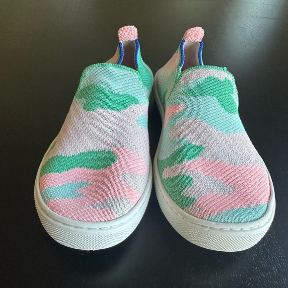Rothy’s Kids The Sneaker Camo Cotton Candy Slip On Shoes - Picture 2 of 4